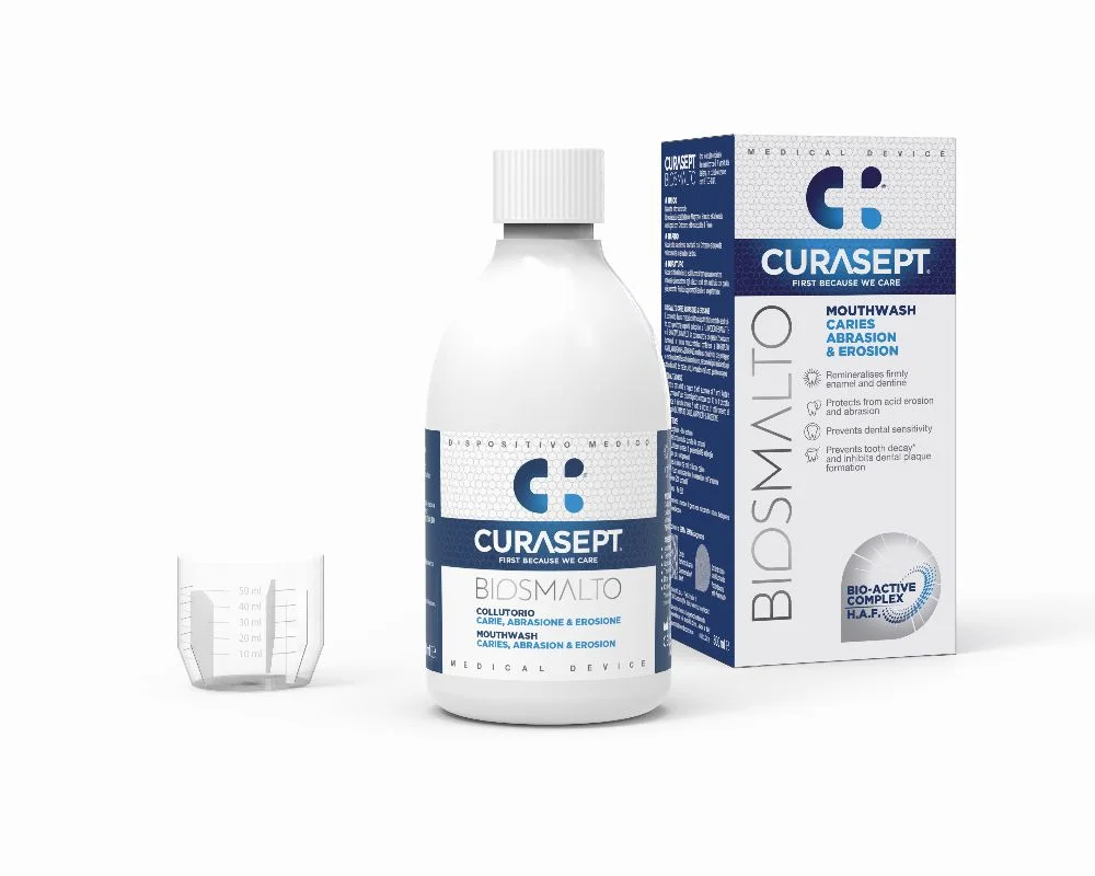 Curasept Biosmalto Protection – remineralizujący płyn do płukania jamy ustnej 300 ml